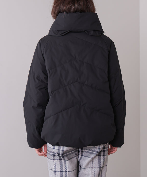 ストレッチカシュネックピュアダウン