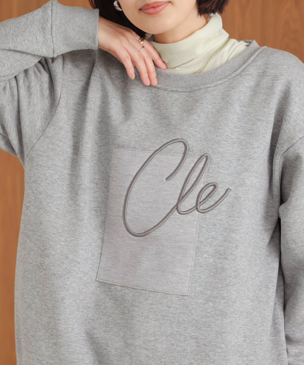 裏起毛アイロンロゴプルオーバー