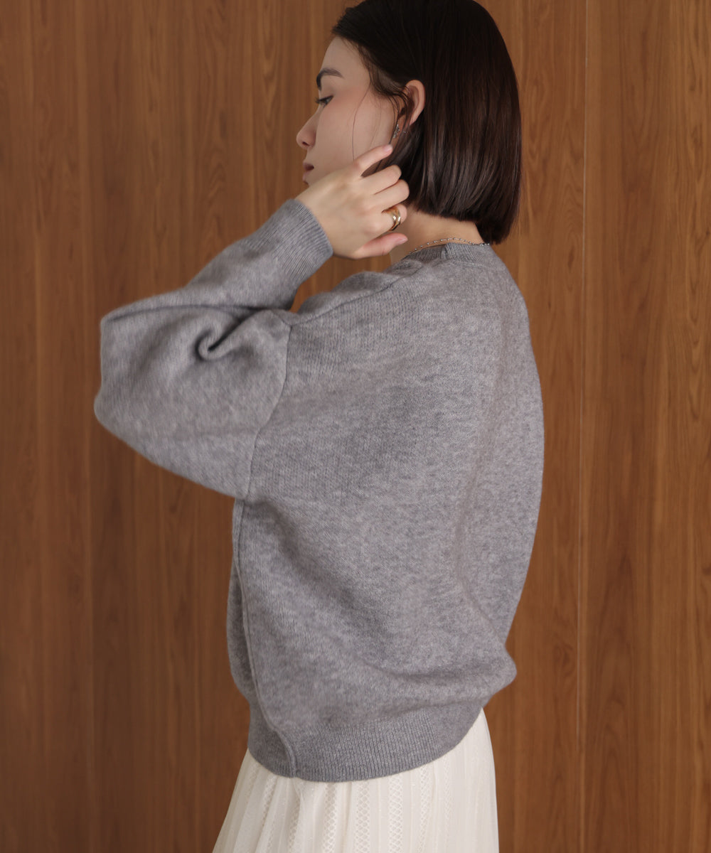 チュール刺繍ロゴニット