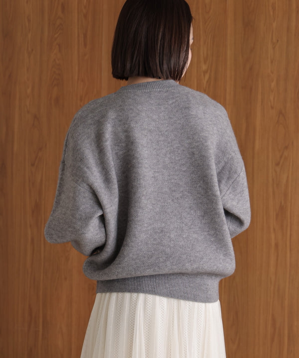 チュール刺繍ロゴニット