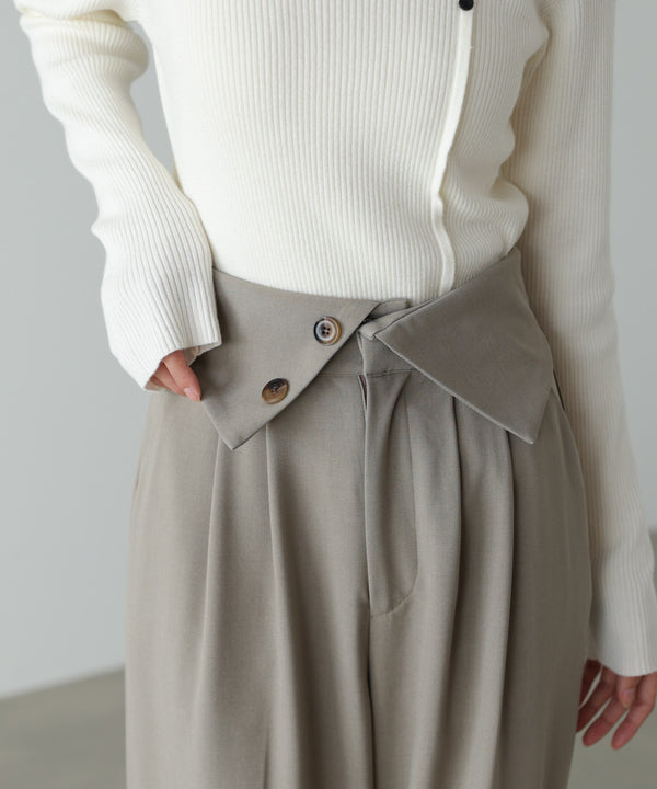 ウエストフラップ釦ワイドタックパンツ