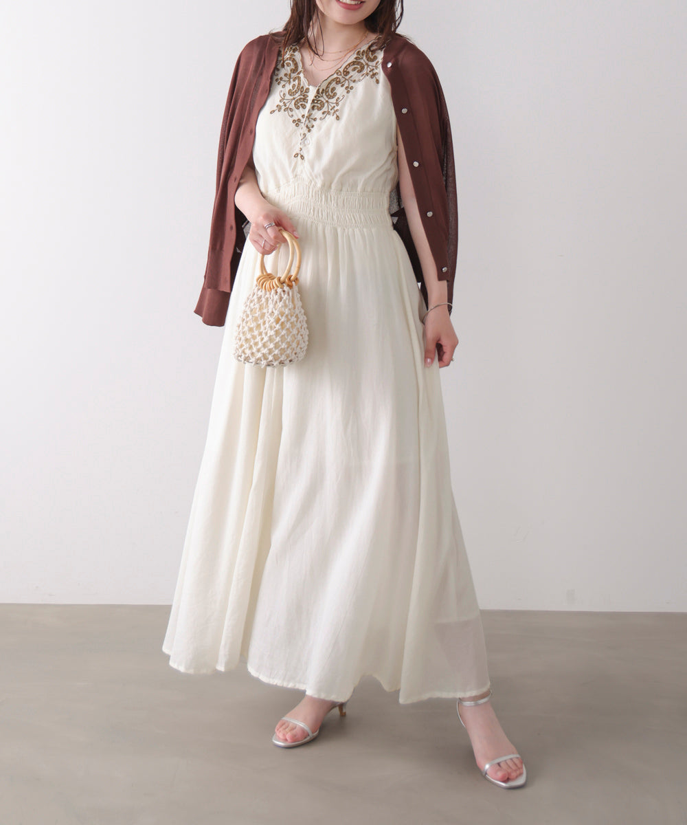 スカラップ刺繍ウエストギャザーワンピース
