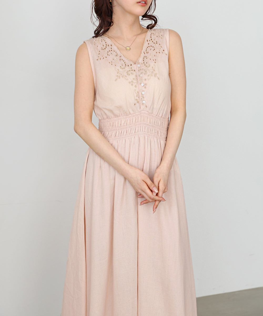 スカラップ刺繍ウエストギャザーワンピース