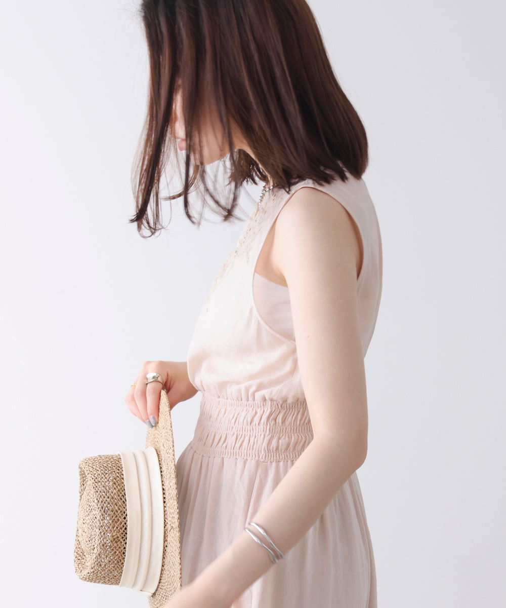 スカラップ刺繍ウエストギャザーワンピース