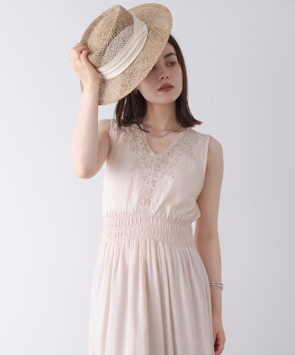 スカラップ刺繍ウエストギャザーワンピース