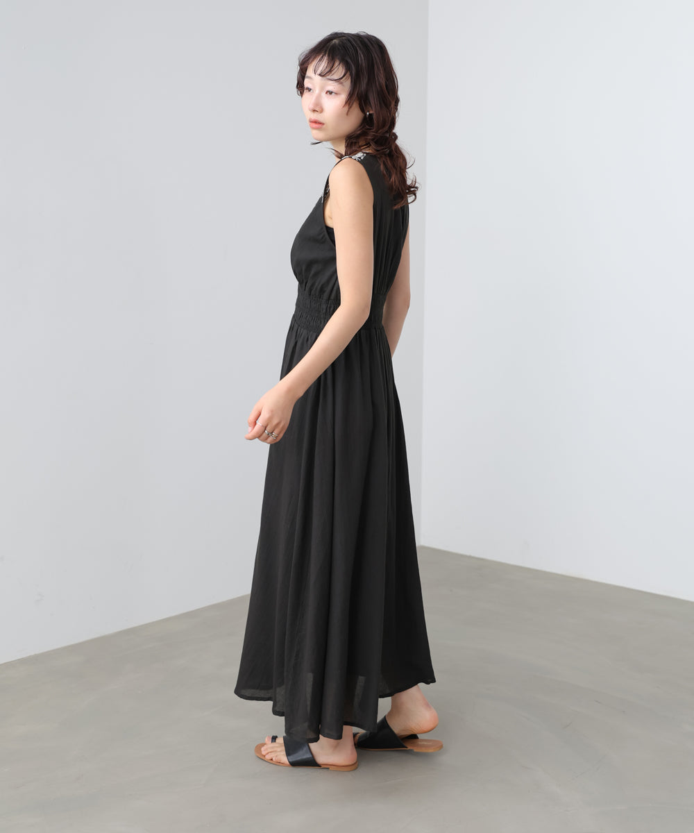 スカラップ刺繍ウエストギャザーワンピース