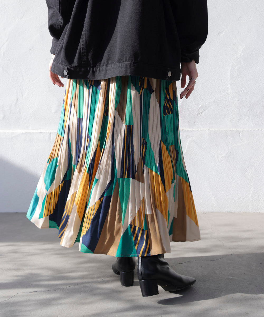 幾何柄プリーツスカート［2/6発送予定］