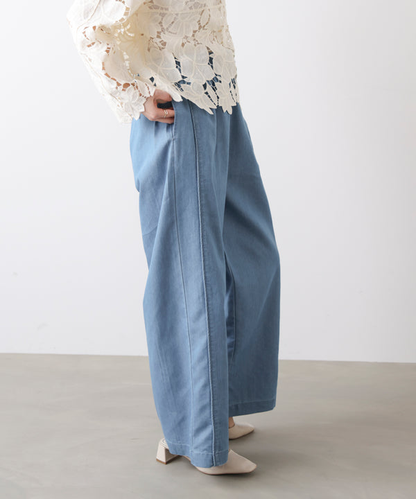 ライトデニムイージーワイドパンツ［2/20発送予定］