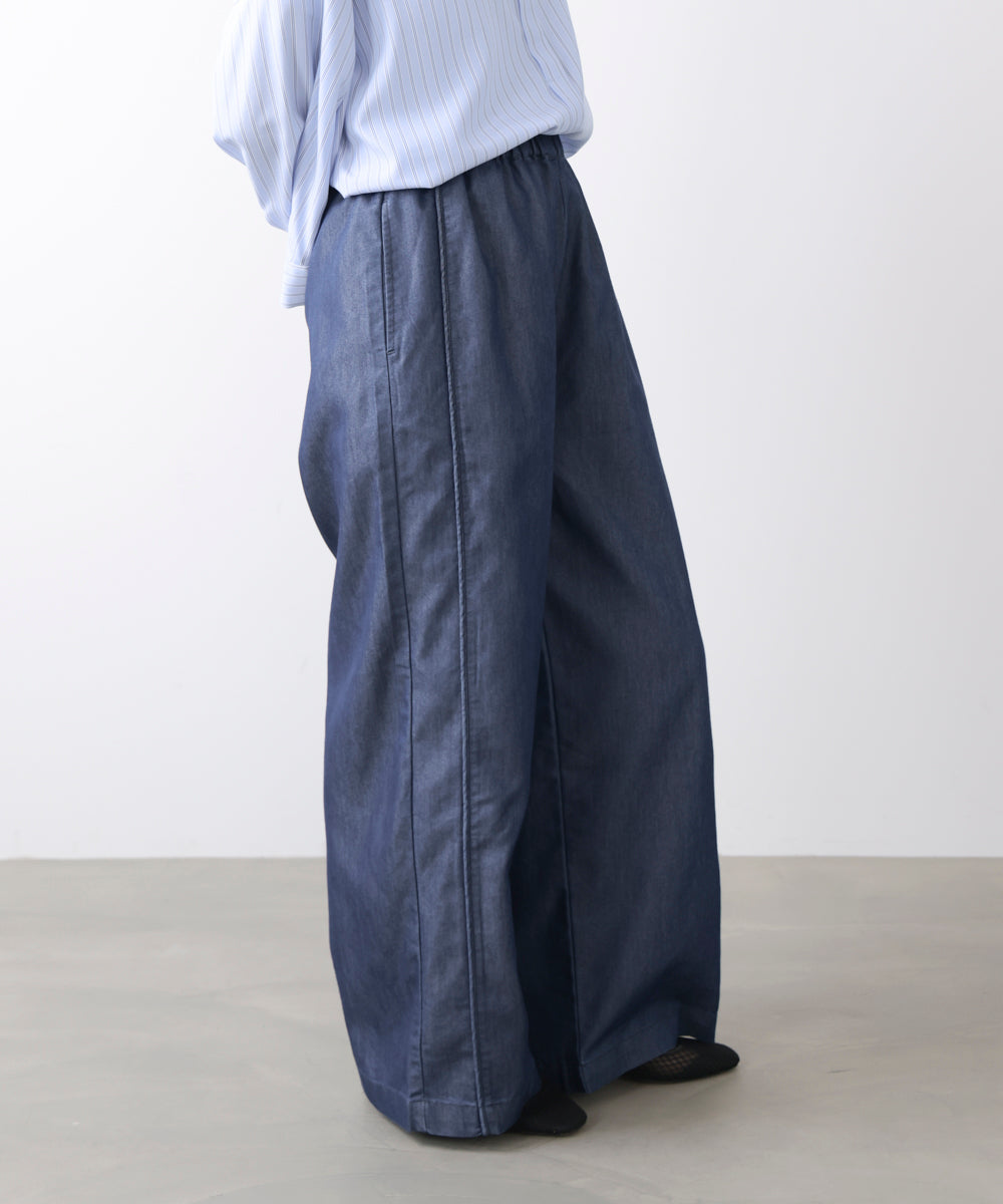 ライトデニムイージーワイドパンツ［2/20発送予定］