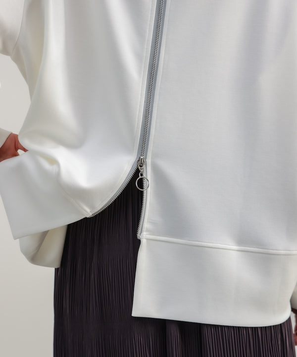 パウンドストレッチバックＺｉｐプルオーバー［2/6発送予定］