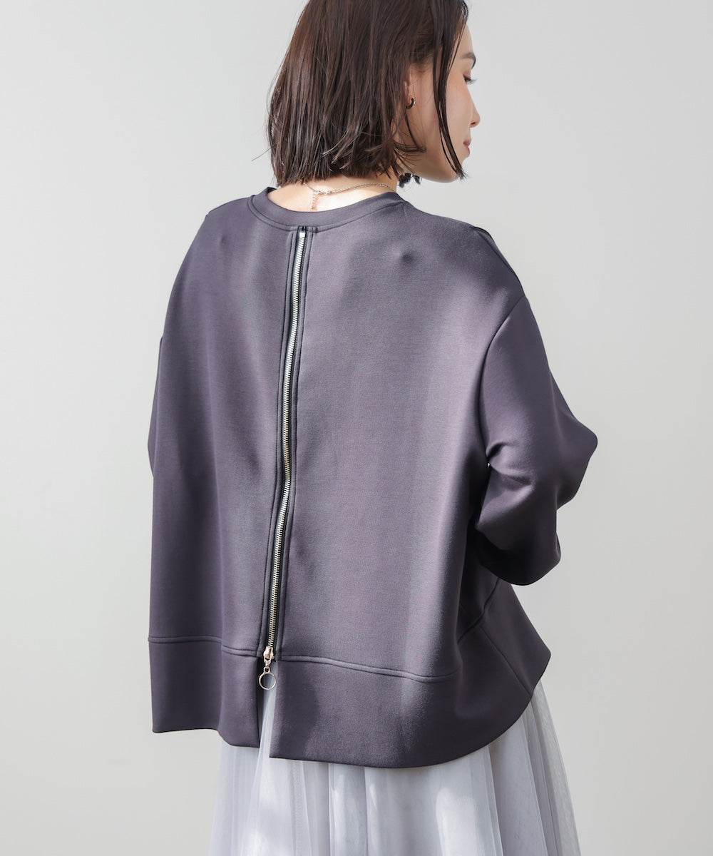 パウンドストレッチバックＺｉｐプルオーバー［2/6発送予定］