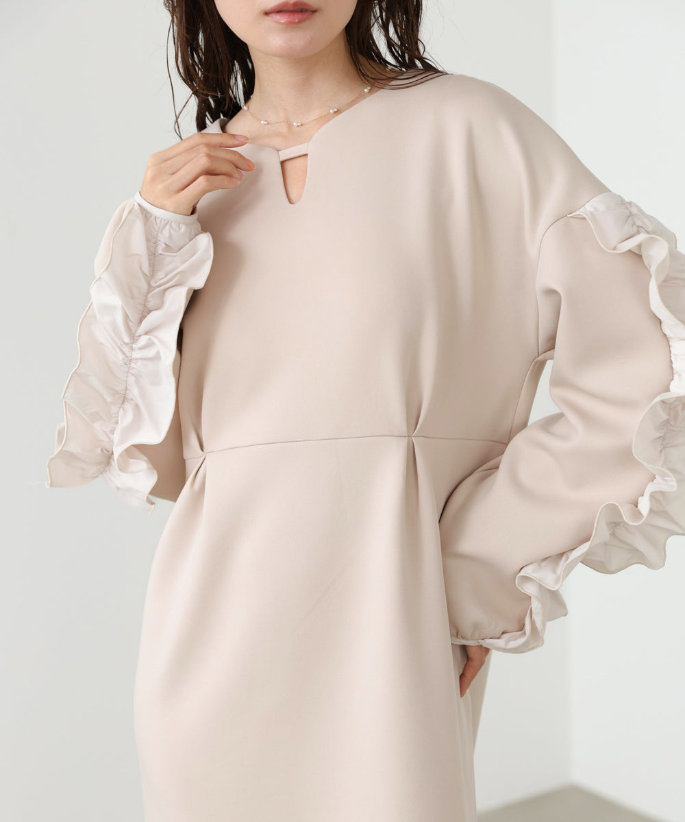 フリルスリーブポンチワンピース