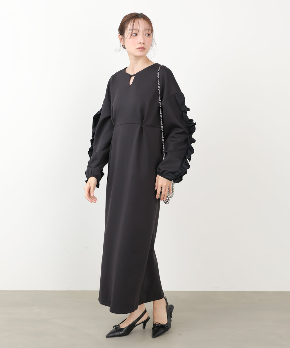 フリルスリーブポンチワンピース