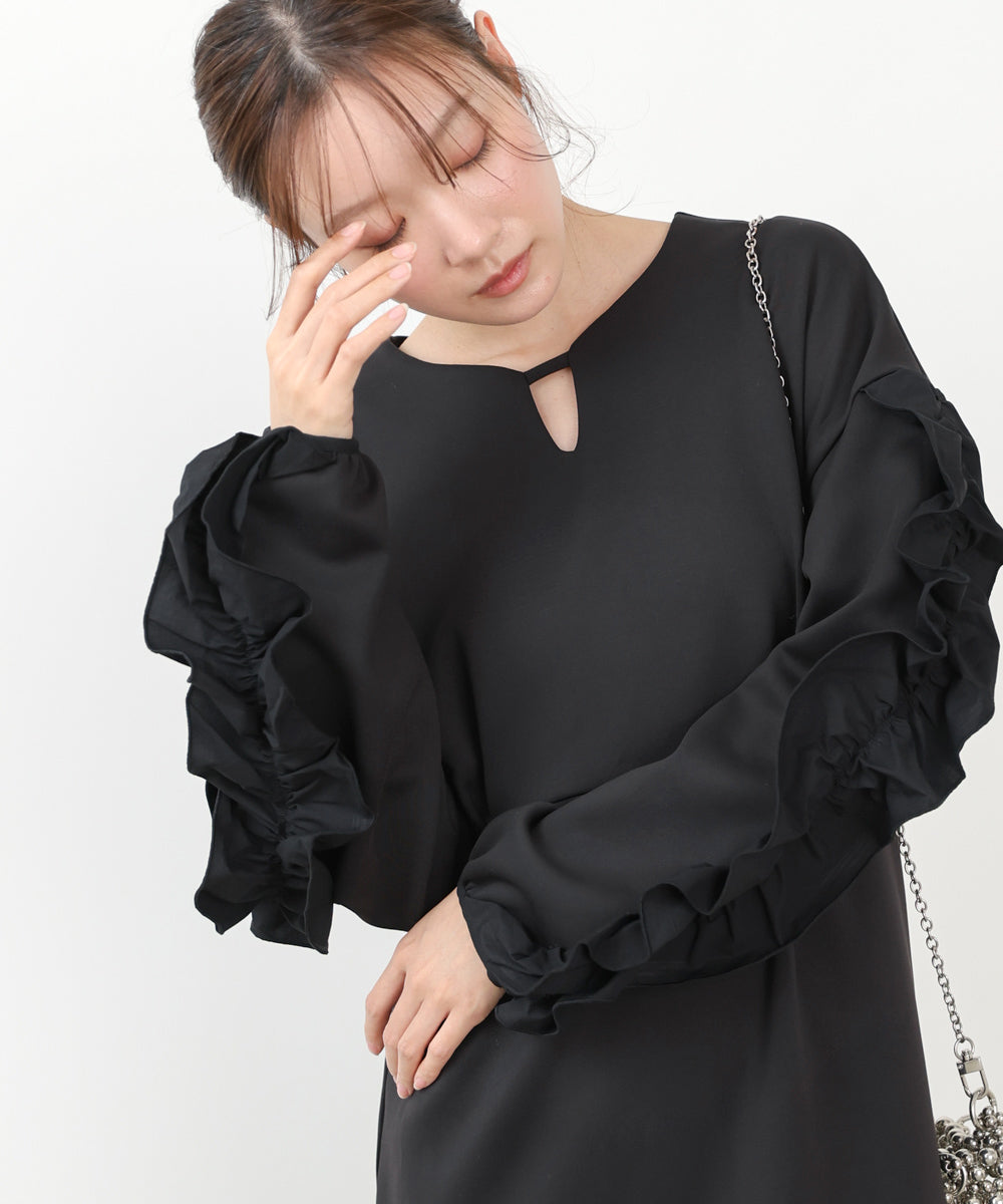 フリルスリーブポンチワンピース