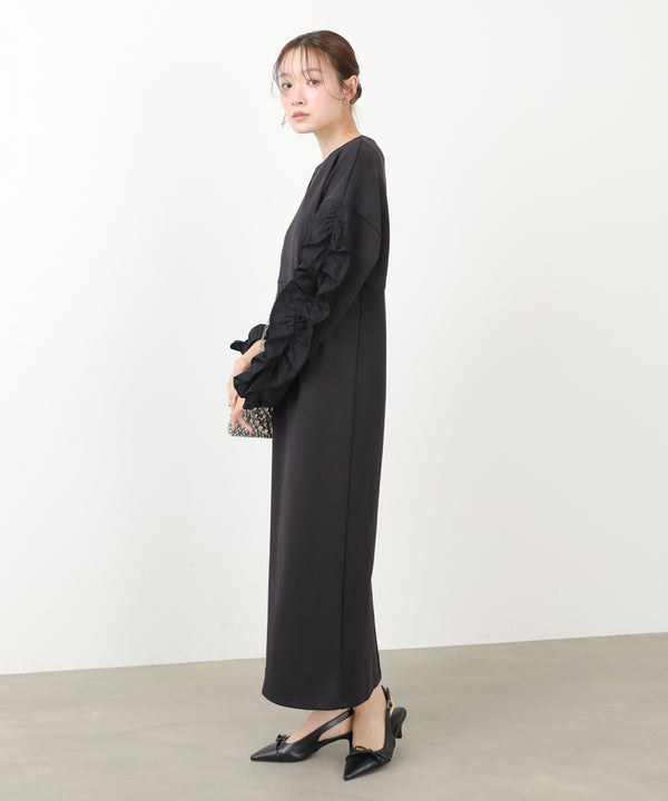 フリルスリーブポンチワンピース