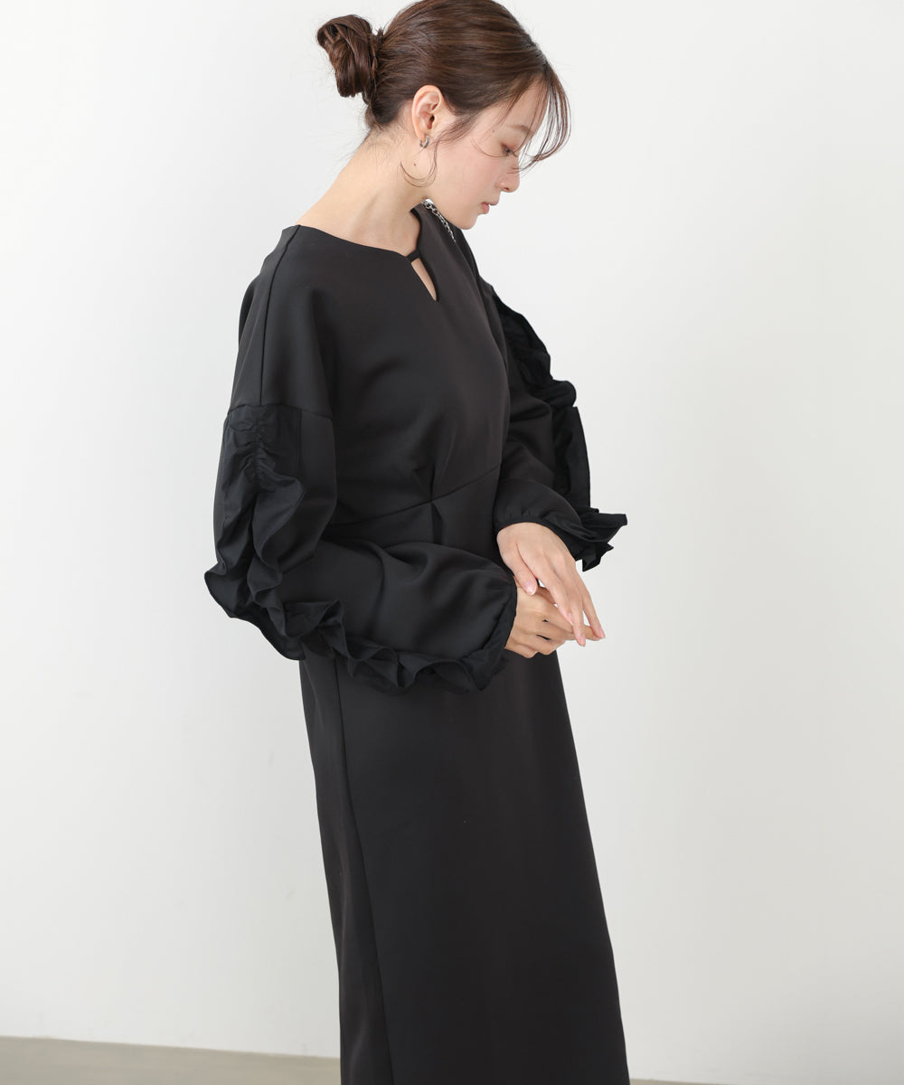フリルスリーブポンチワンピース