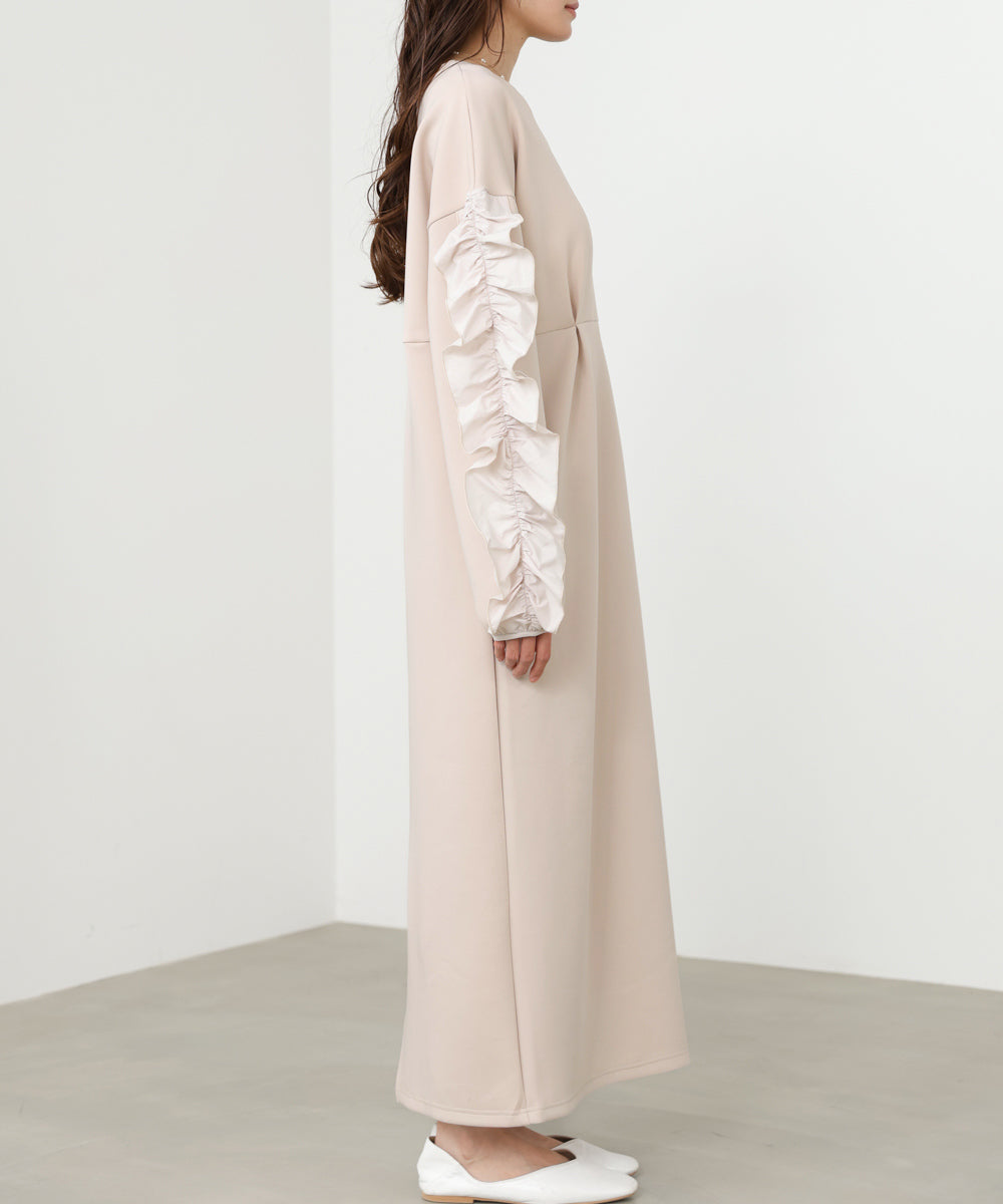 フリルスリーブポンチワンピース