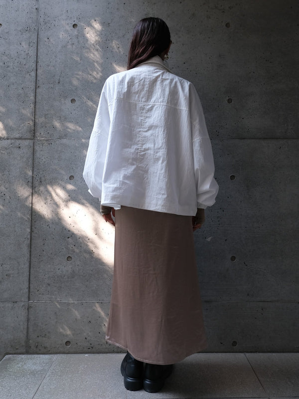 SATIN SEMI-FLARE SKIRT(ｻﾃﾝｾﾐﾌﾚｱｽｶｰﾄ)