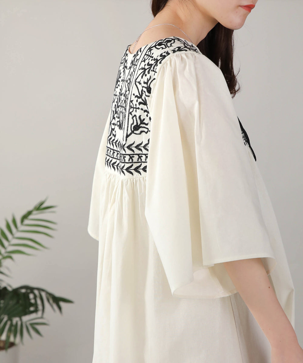 Bab フロント刺繍タッセルワンピース