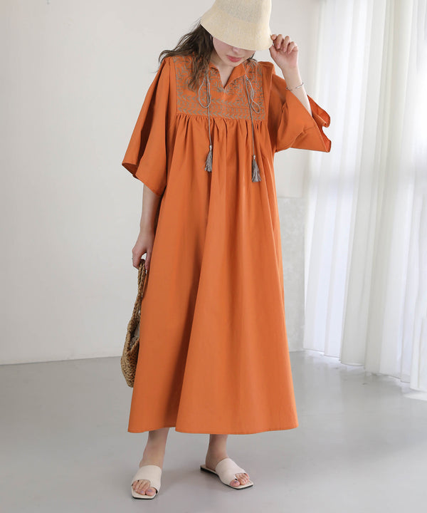 Bab フロント刺繍タッセルワンピース