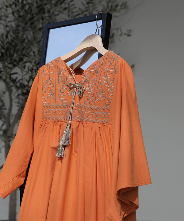 Bab フロント刺繍タッセルワンピース