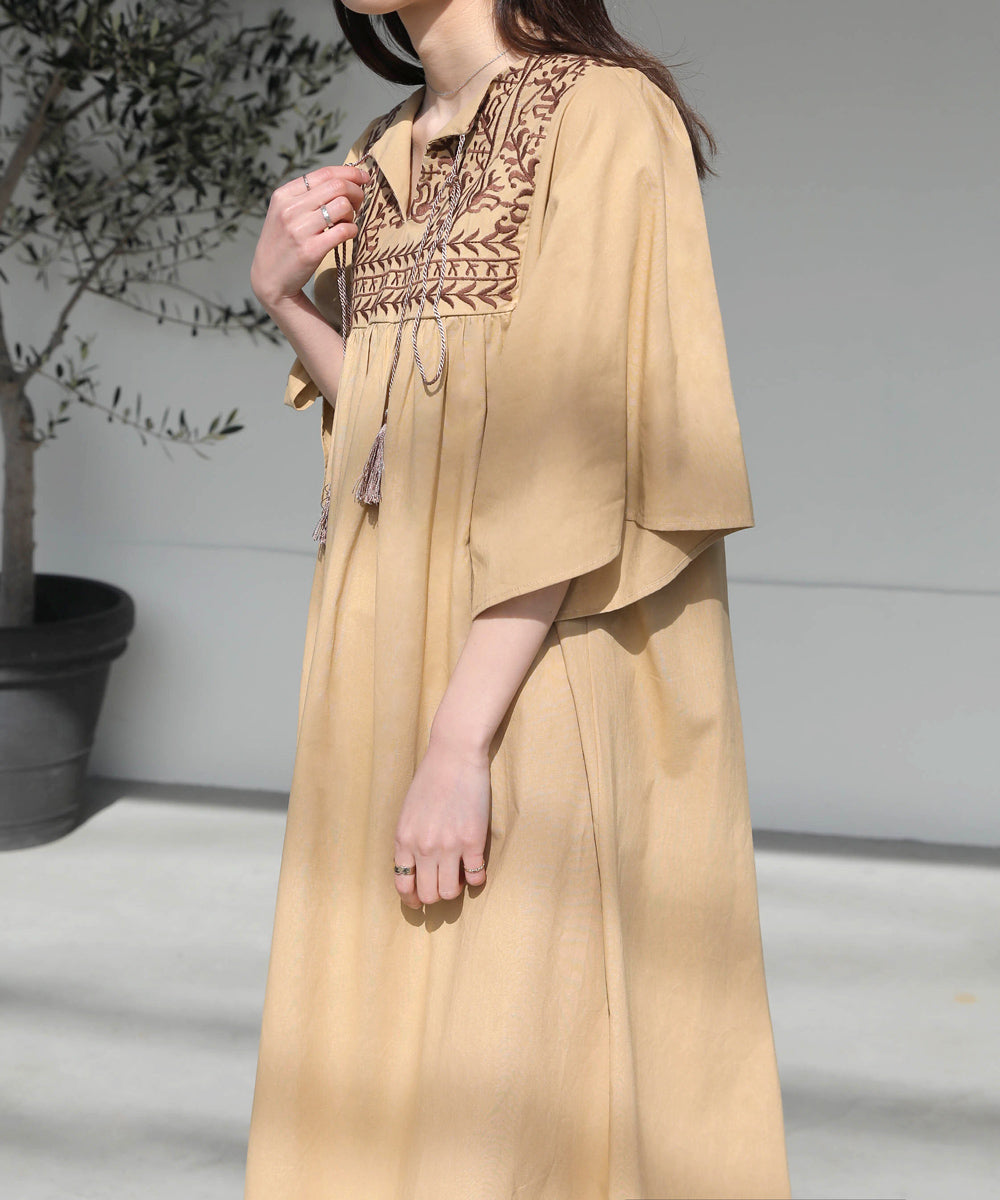 Bab フロント刺繍タッセルワンピース