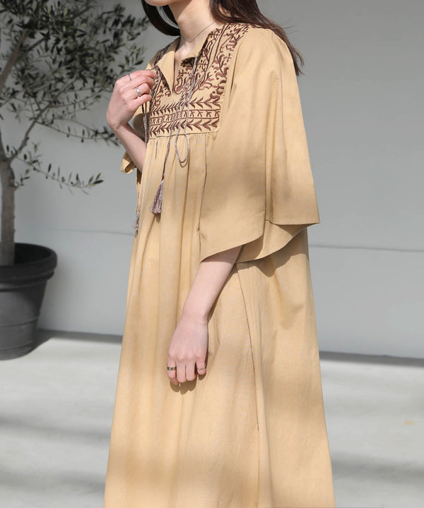 Bab フロント刺繍タッセルワンピース