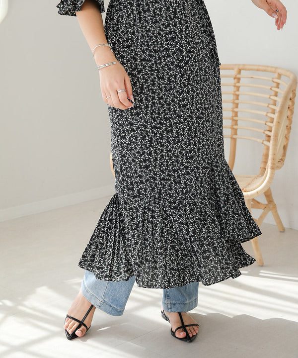 裾アシメプリーツワンピース