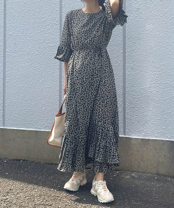 裾アシメプリーツワンピース