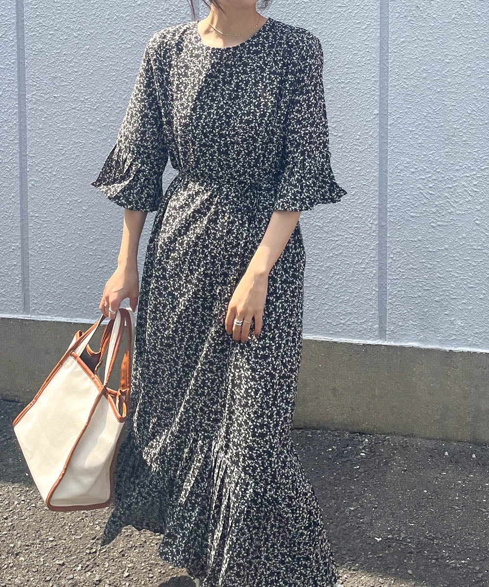 裾アシメプリーツワンピース