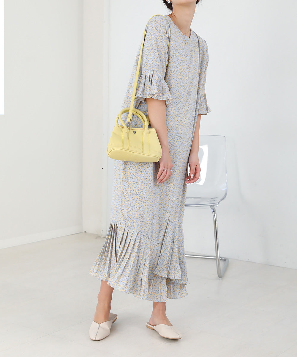 裾アシメプリーツワンピース