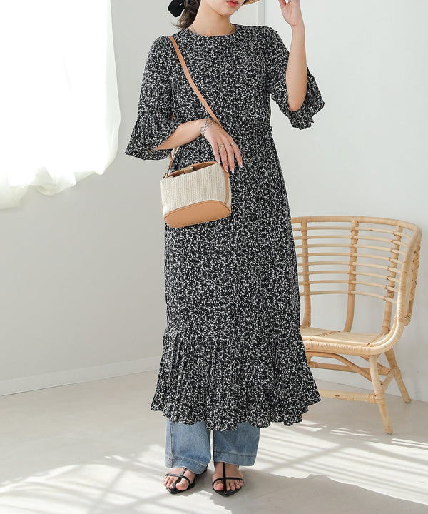 裾アシメプリーツワンピース