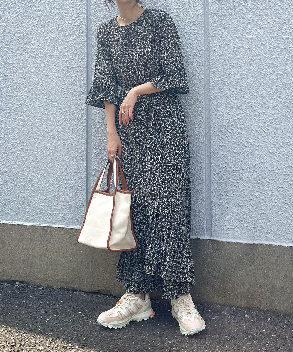 裾アシメプリーツワンピース