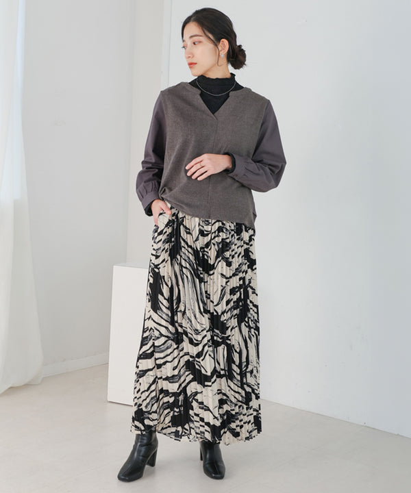 【WEB限定】Vネックコーデュロイドッキングトップス