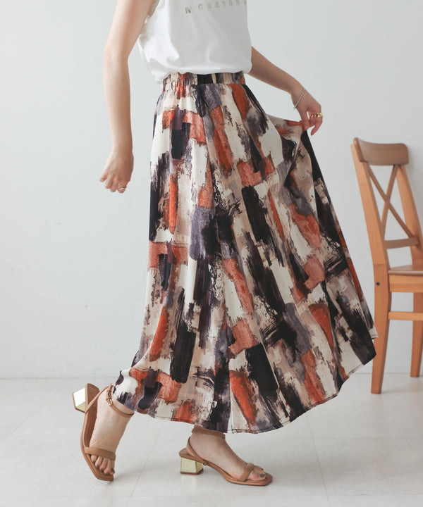 ペイント柄スカート