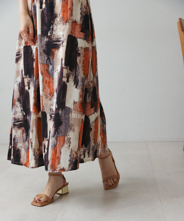 ペイント柄スカート