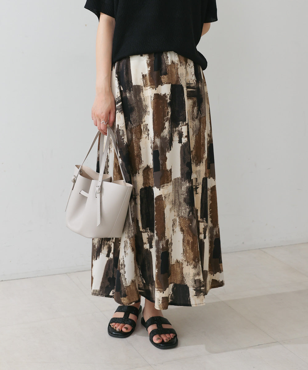 ペイント柄スカート