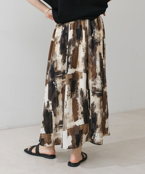 ペイント柄スカート