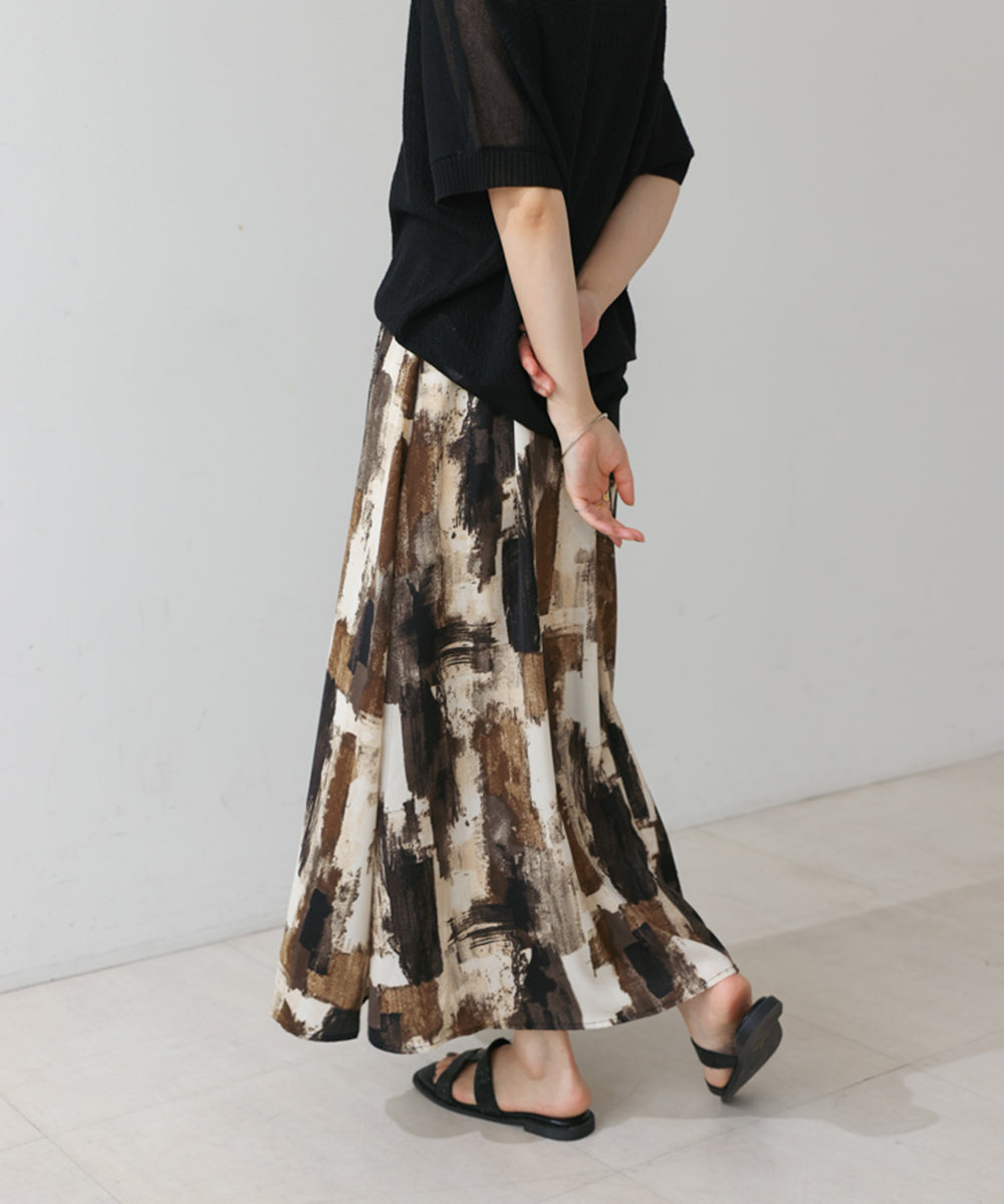 ペイント柄スカート