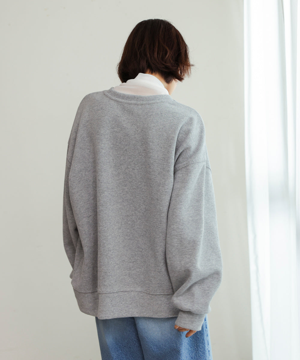 ｈｕｇ刺繍プルオーバー