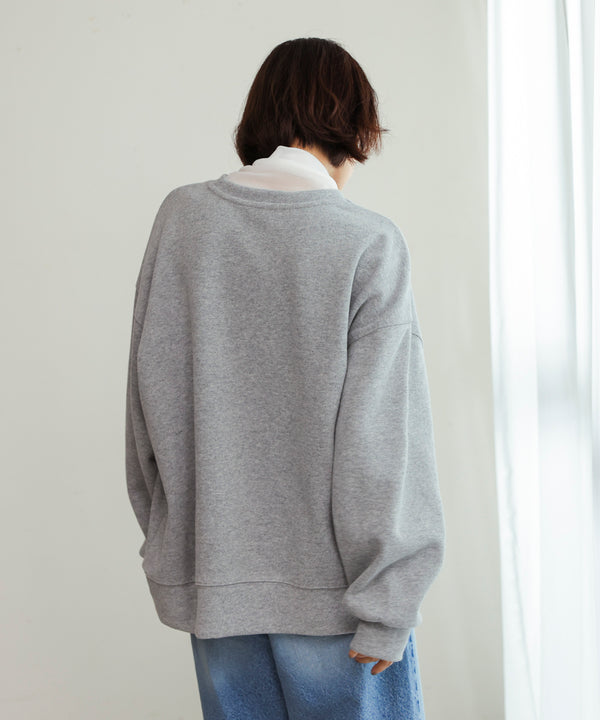 ｈｕｇ刺繍プルオーバー