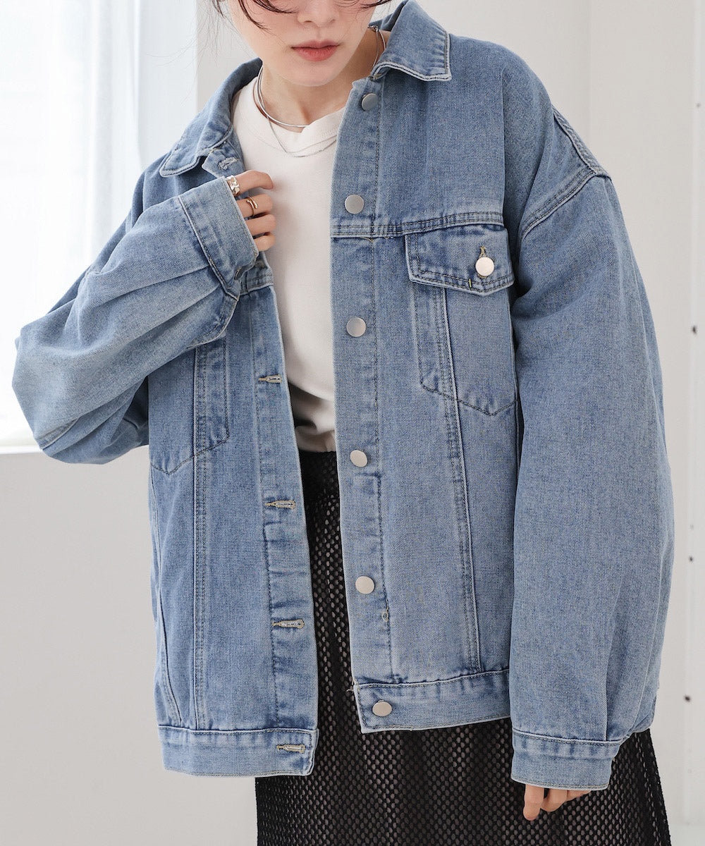 loose denim jacket