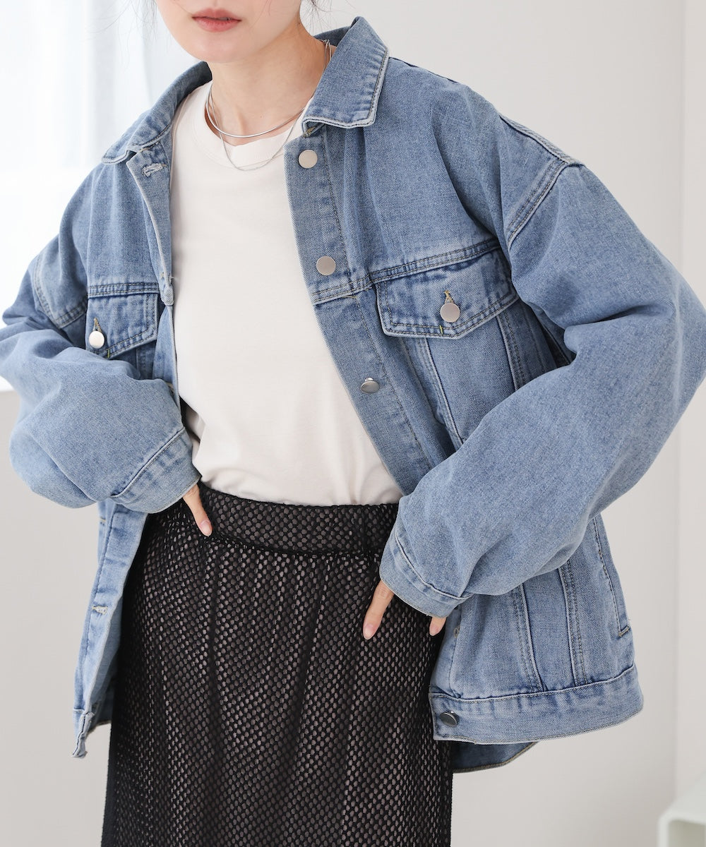 loose denim jacket