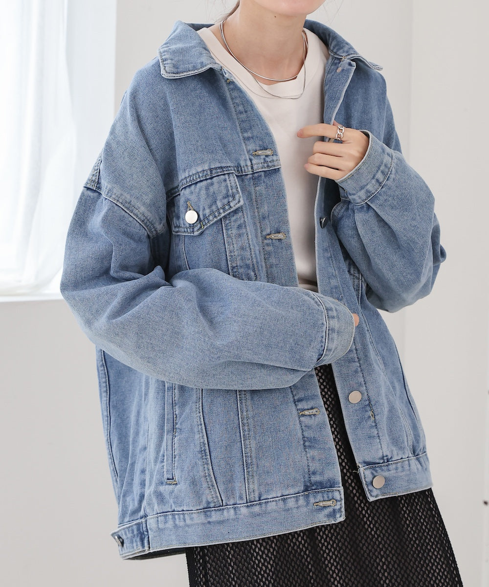 loose denim jacket