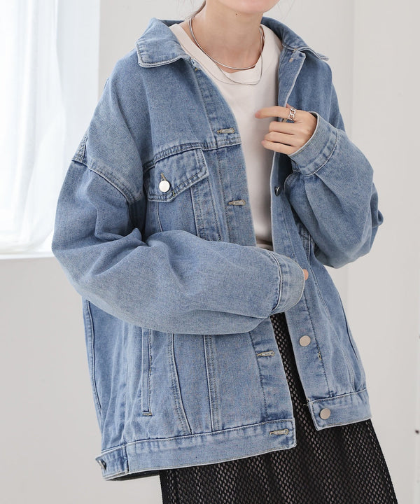 loose denim jacket