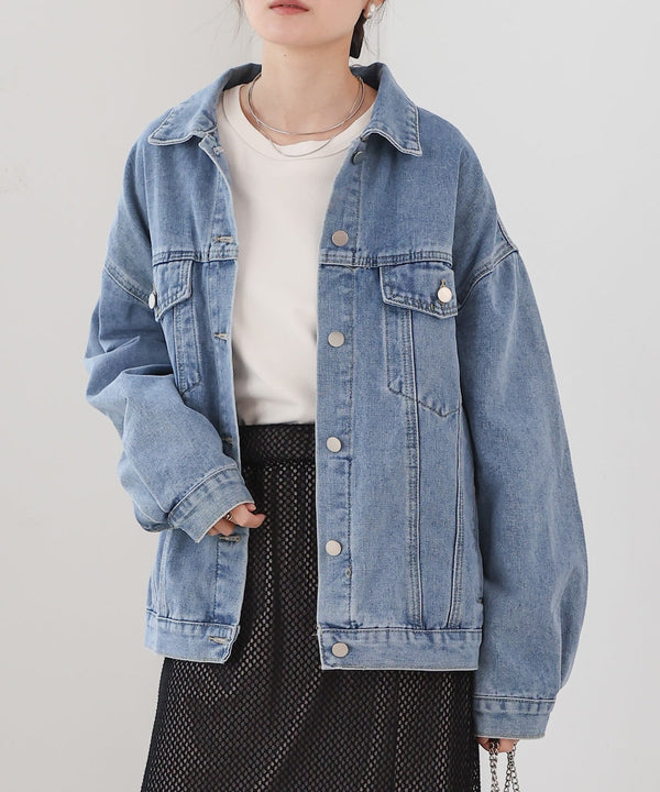 loose denim jacket