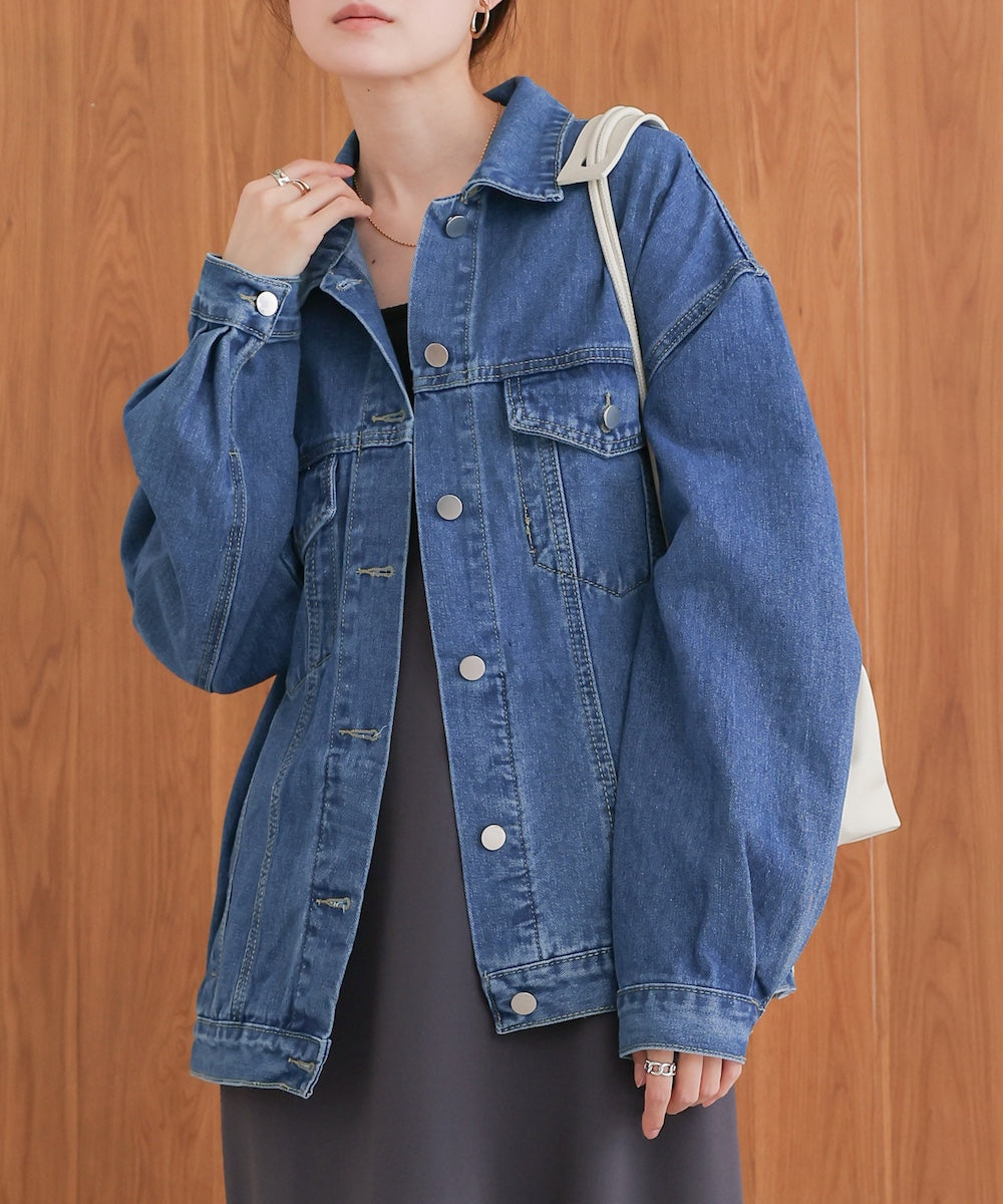 loose denim jacket
