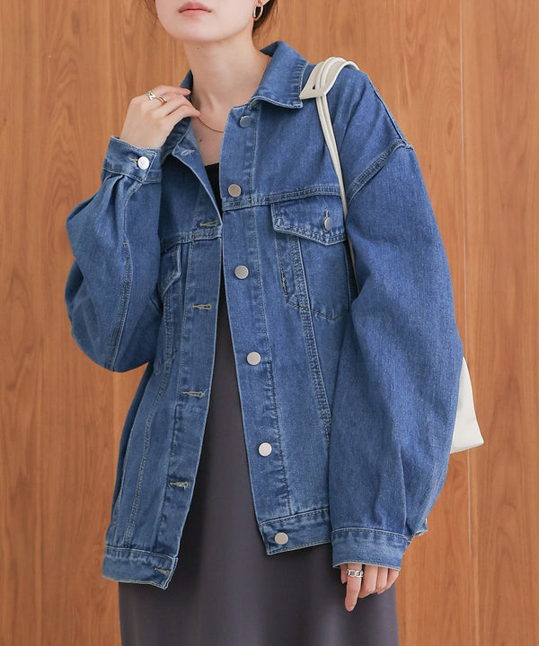 loose denim jacket