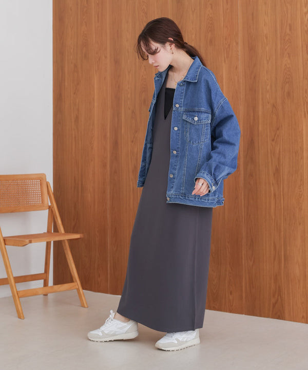 loose denim jacket