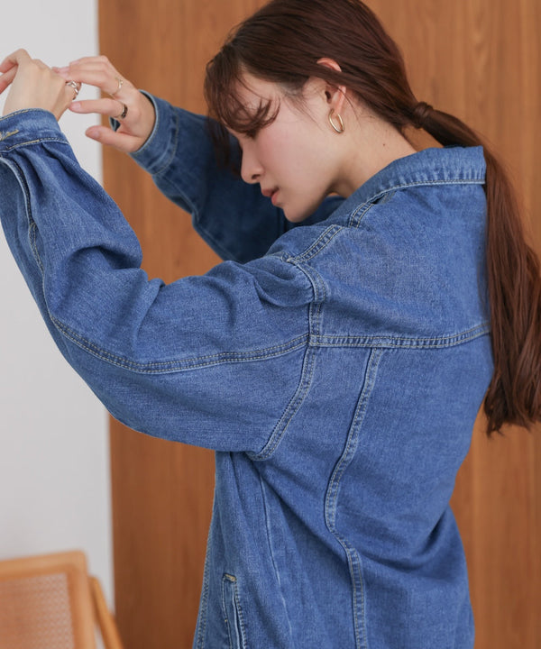 loose denim jacket